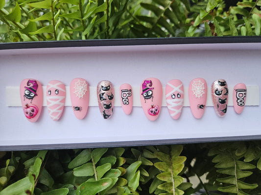 A matte pink Halloween set 🖤🩷🕸🕷🎃🩷🖤